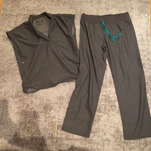 Figs petite small basic bottoms in heather gray